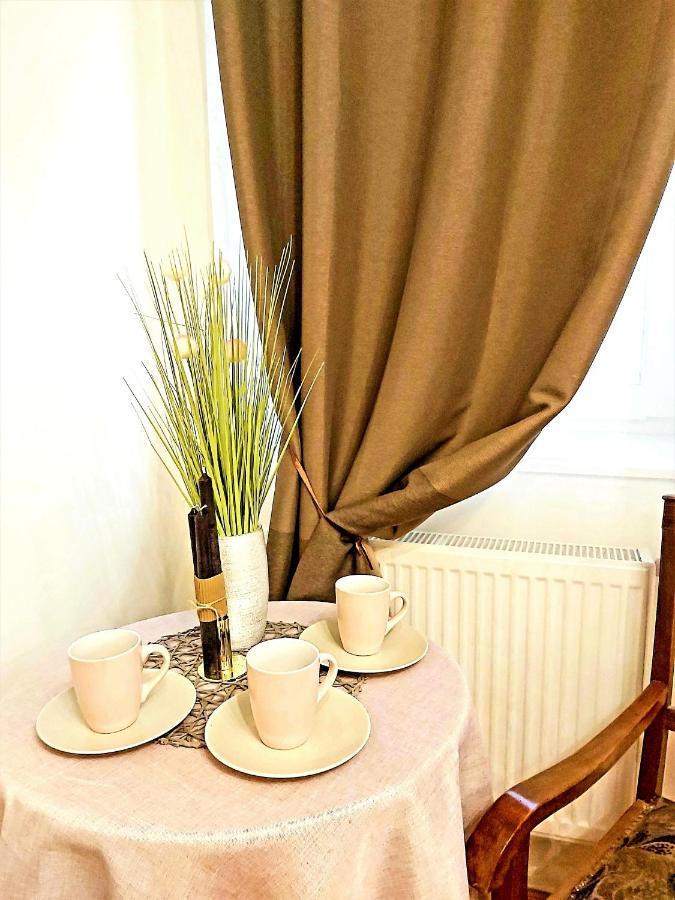 Nora Studio Apartman - Eger Exterior photo