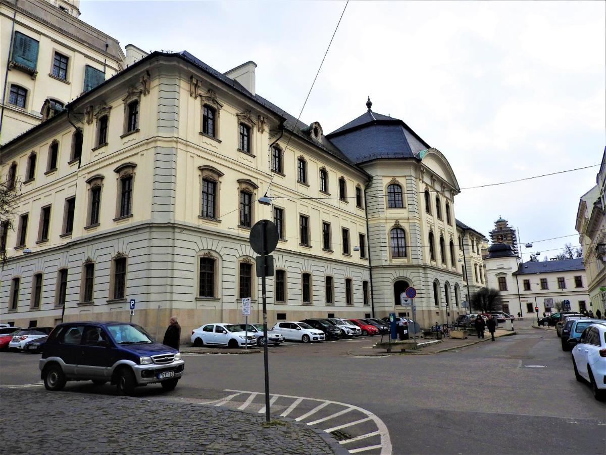 Nora Studio Apartman - Eger Exterior photo